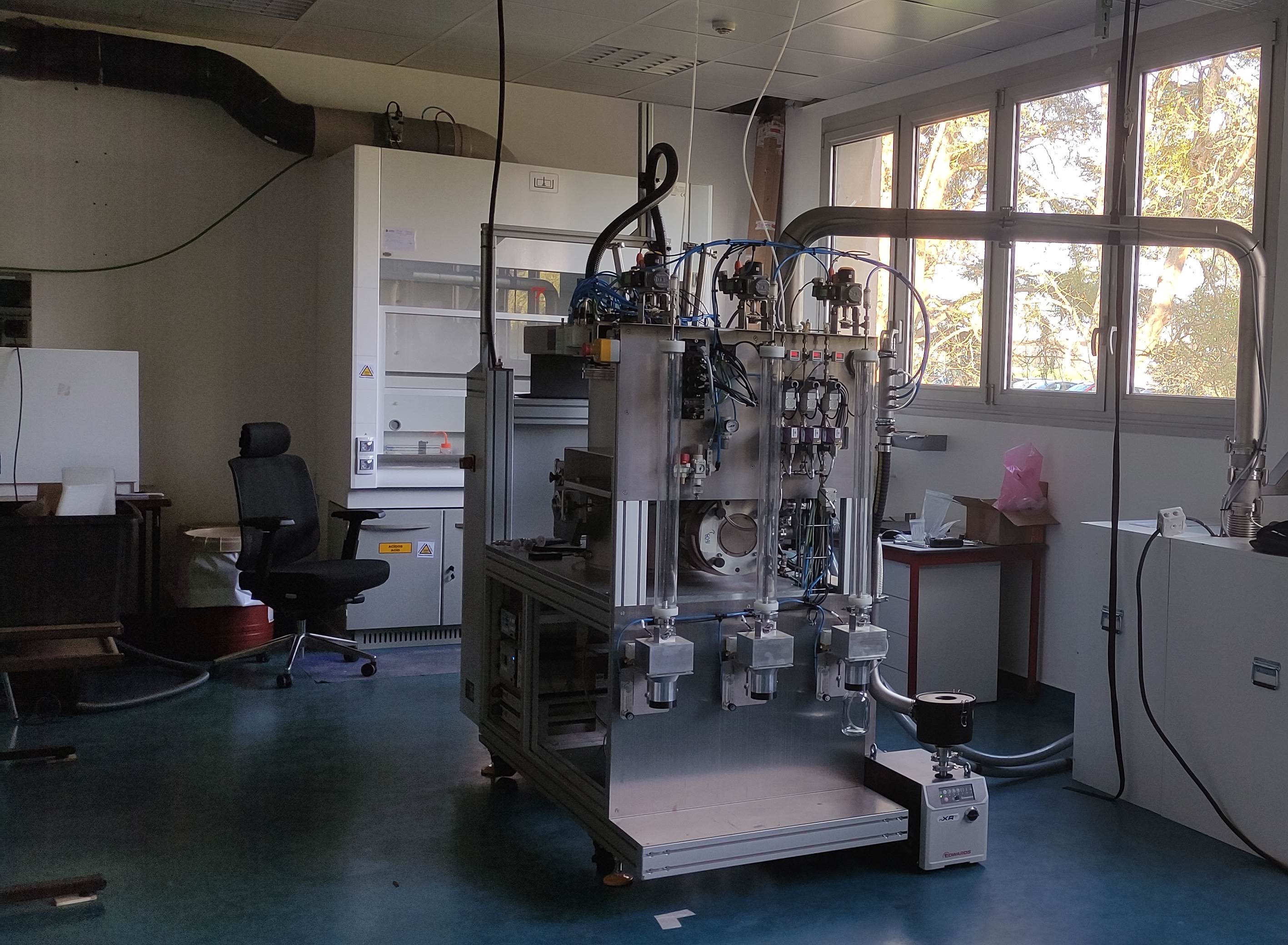 Machine de co-déposition de nanoparticules par pulvérisation cathodique magnetron